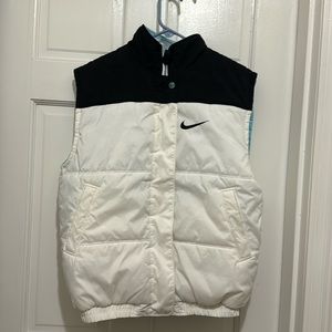 EUC Vintage 90s Nike Puffer Vest Size Medium